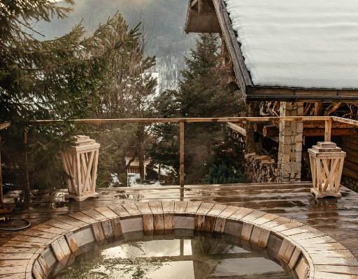 ТОП 5 готелів з чаном біля Буковелю взимку